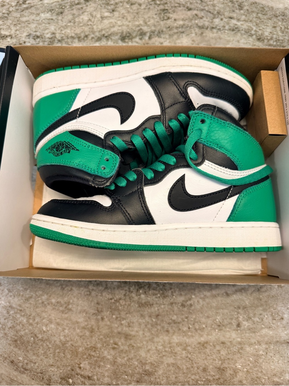 Nike Air Jordan 1 kids 3.5Y “lucky green”High White Black Green